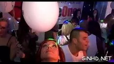 Abspielen Hawt Widderknäufe flehentlich umkreisen