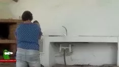 Riproduci Lei capisce il suo davanti e lo bacia e così scopa con lui. san142