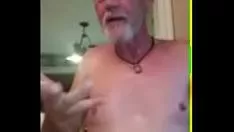 Afspelen Witter pappa in zwart poesje-kat