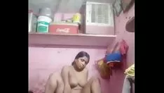 Oynat Desi teyzeler karışımı izliyor