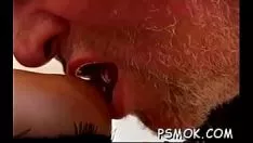 Riproduci Il cuch di mesmeric truelove è addestrato a gonfiarsi
