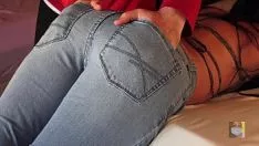 Reproduzir Assjob pré-sêmen no meu fetiche de macacão jeans rápido