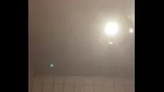 播放 她为我撤资