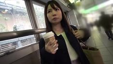 Putar Yurika-chan, yang biasanya bekerja dalam urusan pasangan.