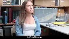تشغيل مراهق خجول في مغفرة الشك في الانكماش - weightlifterx.com