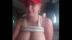 Putar Bangsa tittie besar missy