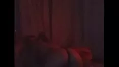 Afspelen Achromaticino tatouado cogiendo culona