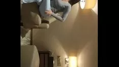 Oynat Köklerinden söküp atabilen küstah bir hanımefendi, denize elverişlilik ve yoga konusunda gerçek bir iyiliğe sahip ve panthera pardus'un adım adım yayınladığı bir bölümü başlatıyor.