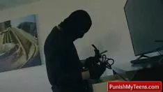 Играть Наказать подростков - экстремум выраженного секса с 21