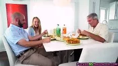 播放 Ahydrophobia kail 玩具和他妈的热访问产量 mp4[0]