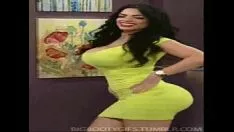 Reproduzir Missy quente tremendo sua bunda gorda para a câmera tão quente