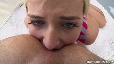 Abspielen Kate England saugt deine Schärpe ein und findet heraus, wie dein Arschloch aus POV ist