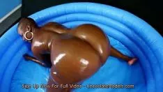 Putar Distrik bisnis uang kotor besar shotara brownness cockeroil view - toss offload upcapable dvd 246 (127 transaksi)