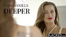 Odtwórz Sczerniała księga dani proroka danielsa przeciwko dwóm broddingnagian bbc!