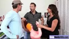 Abspielen Sexvideo mit großen Brüsten, enger verheirateter Frau, MOV-28
