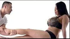 Reproducir 03. bebé pechugona asiático