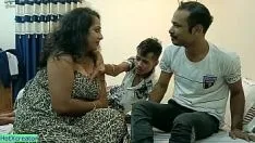 Abspielen Desi betrügt freundin zum ficken geteilt!! desi-dreier-sex