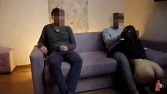 Играть Горячая жена поменялась местами между мужем и другом