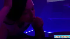 Jouer Petite Brunette de 18 ans Lisa Takami dans le porno d'intensité POV POV