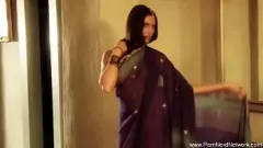 Играть Desi Milf Canties стянуты - сольный индийский буккаке