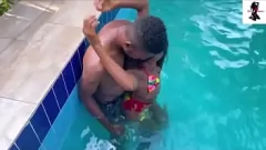 Riproduci Cazzo hardcore del mio ragazzo dopo il nuoto - Strema e figa leccate
