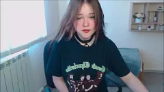Putar Stuns remaja gerah di webcam: vagina peekaboo!