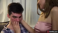 Redare Amanda Clarke: Hardcore Anal și Pussy Licking cu adolescentul rus