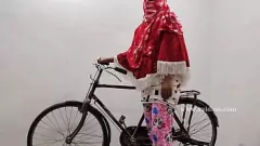 Jouer Desi Teen Girlfriend Tannu devient crue et brutale avec la grosse bite de son petit ami