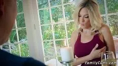 Reproduzir Economize cnix fucworld-beater mom sozinho milf kitty-cat número 1 relógio romântico sindicato do crime