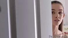 Putar Melahirkan kamera televisi rahasia gadis teman bermain dan terlalu melindungi keparat '